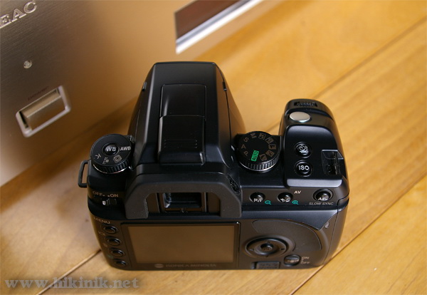 PANASONICLeica DMC-LC1̂悤ɌSȃfUCBƂMinolta͂fUCɂȂႤ