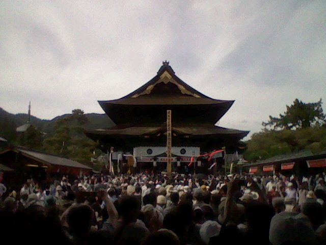 長野の善光寺　ご開帳のとき